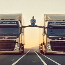 Жан‑Клод Ван Дамм на шпагате как метафора прод‑шпагата между облаками